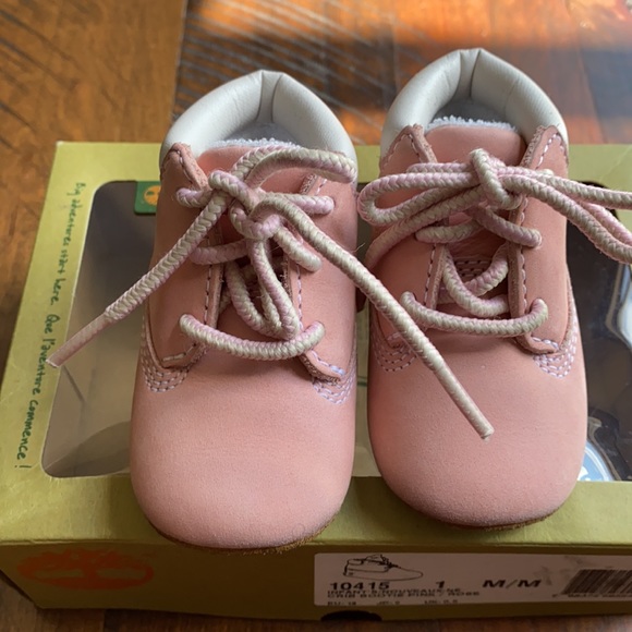 TIMBERLAND CRIB BOOTIE PINNK SIZE 1 - Picture 2 of 13
